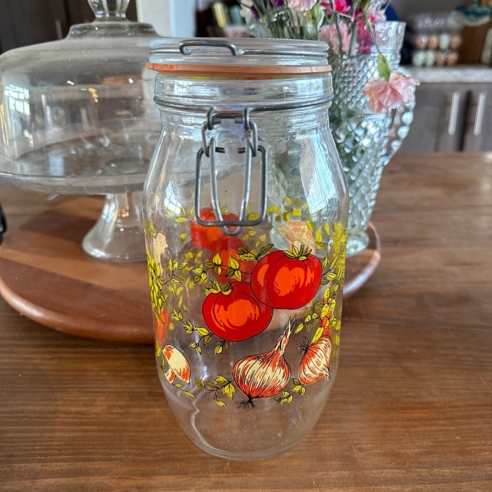 Vintage MCM spice of life glass canister